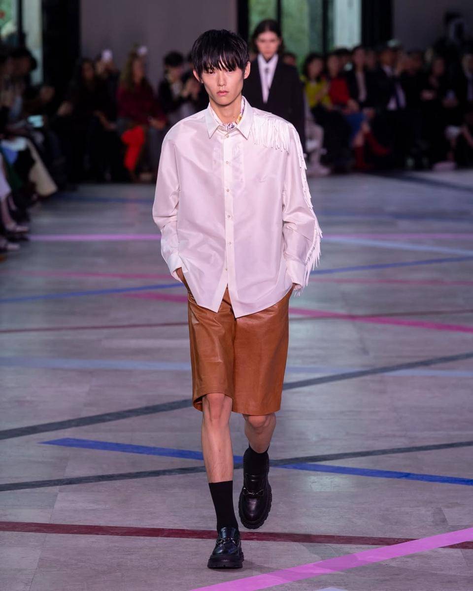 Koleksi Shiatzy Chen S/S '26 di Paris Fashion Week (instagram.com/shiatzychen)