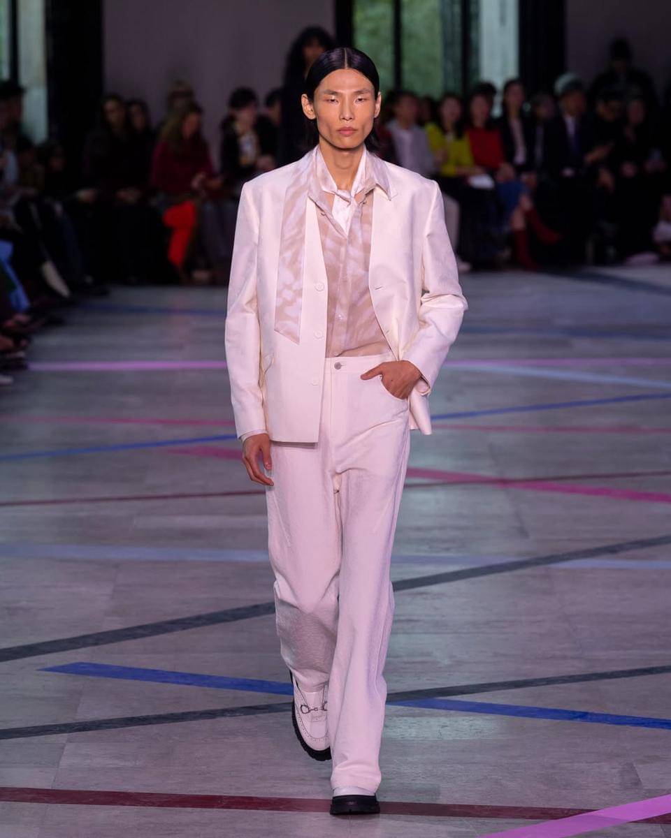 Koleksi Shiatzy Chen S/S '26 di Paris Fashion Week (instagram.com/shiatzychen)