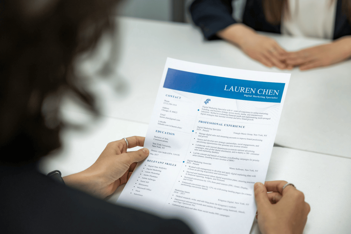 ilustrasi curriculum vitae (unsplash.com/resumegenius)