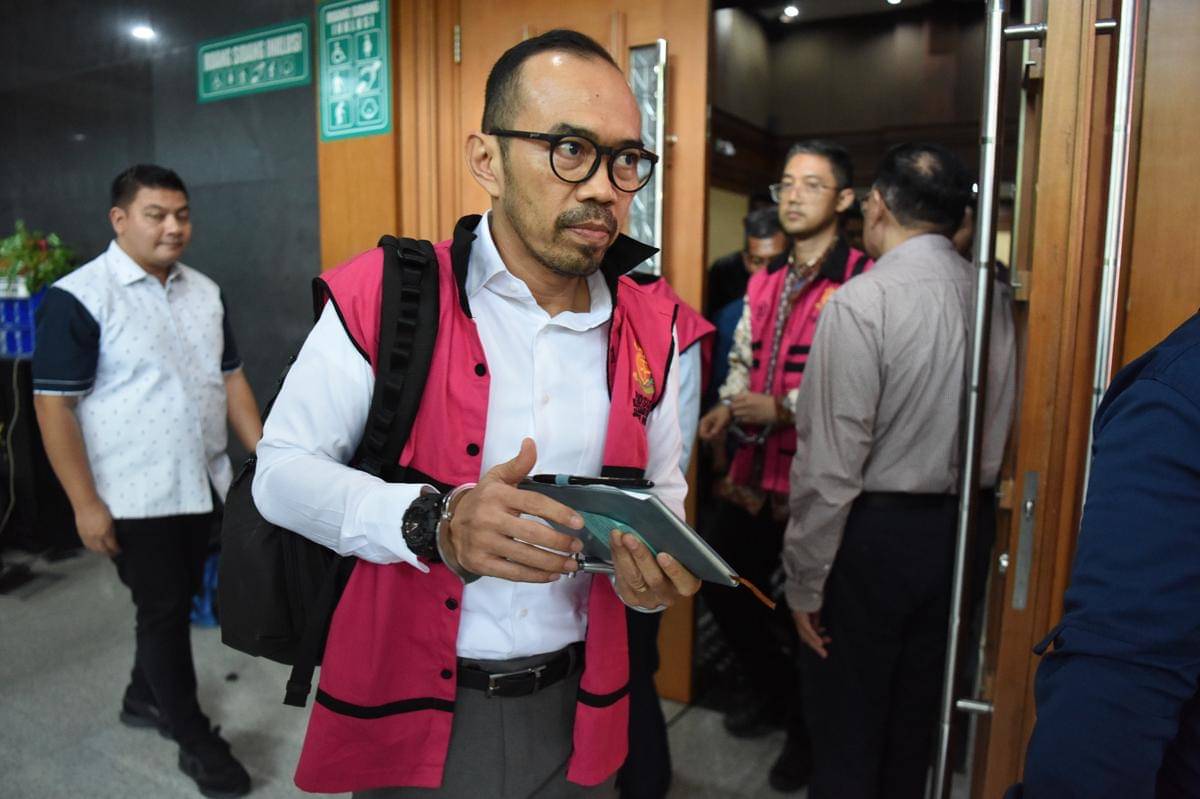 antarafoto-sidang-dakwaan-kasus-korupsi-tata-kelola-minyak-mentah-1760006312.jpg