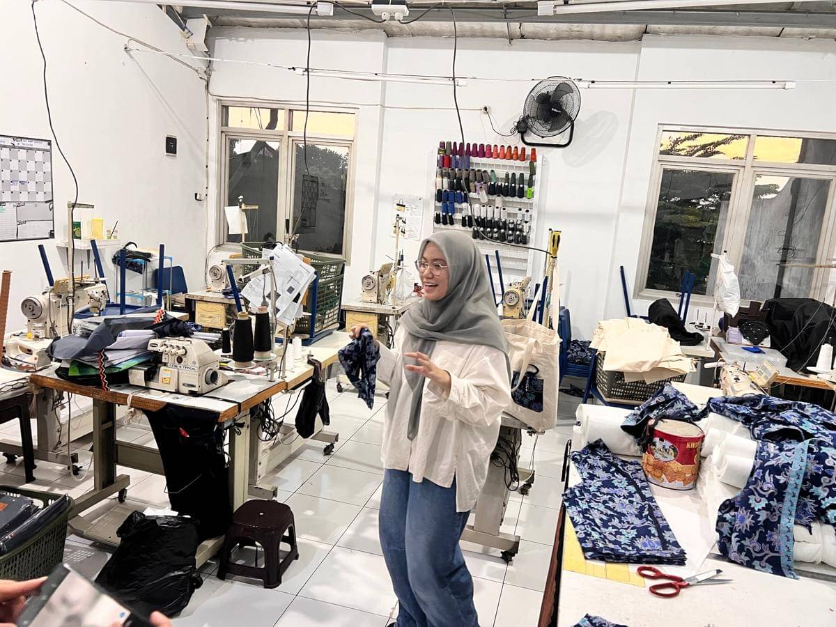 Dari Limbah Tekstil ke Kehidupan Baru: Inovasi Coppo dari Bandung (IDN Times/Galih Persiana)