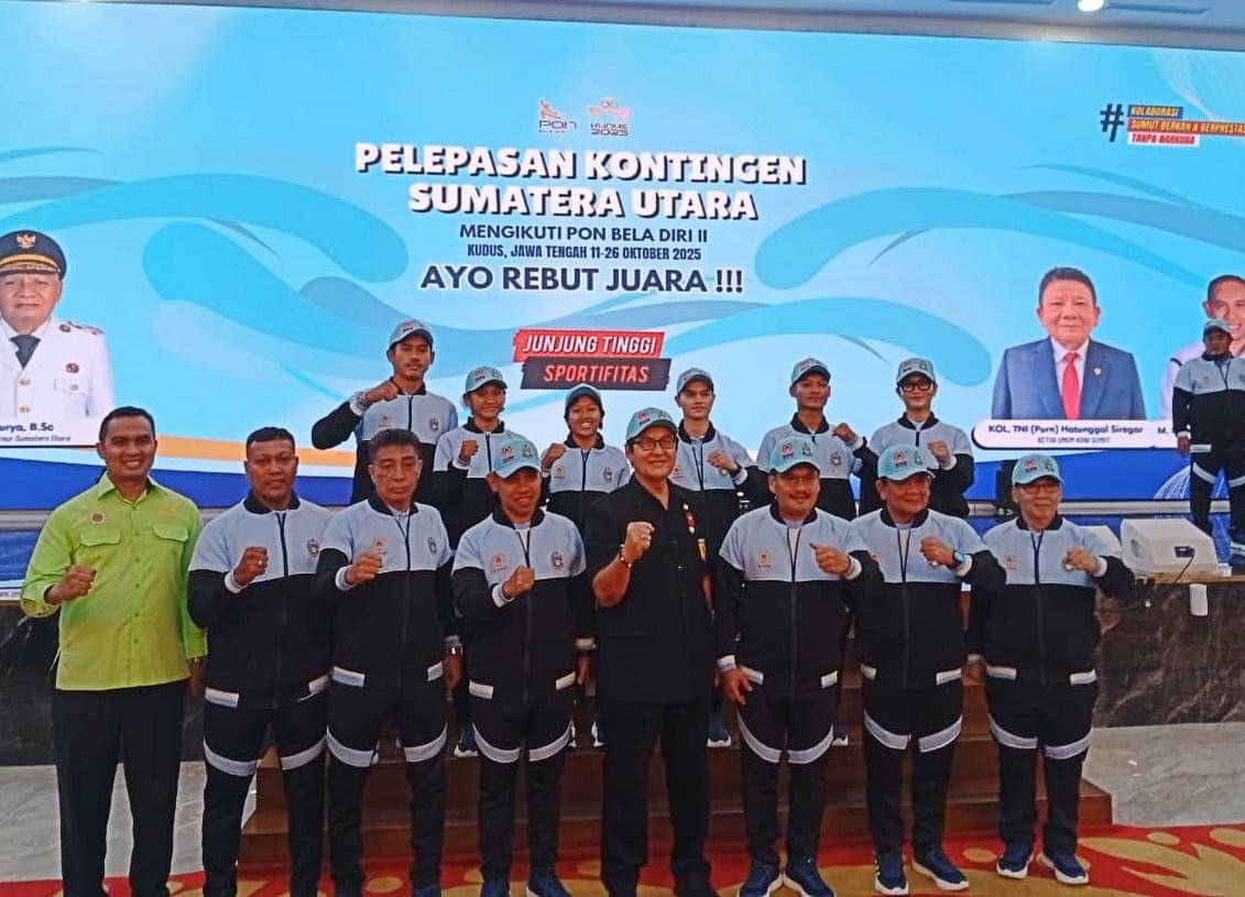 Kontingen karate Sumut di PON Bela Diri Kudus 2025 (dok.istimewa)