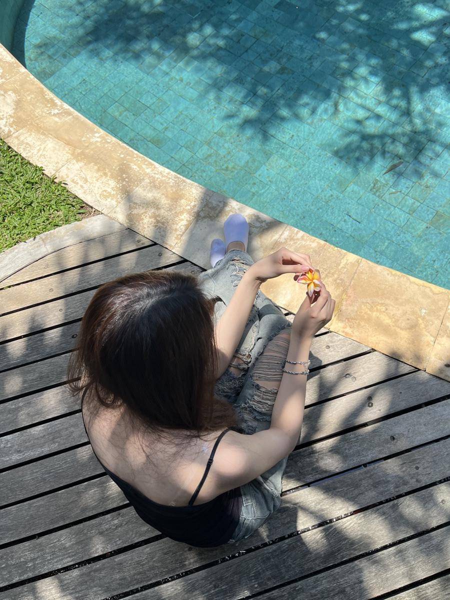 Carmen Hearts2Hearts mudik ke Bali (dok. Weverse/Hearts2Hearts)