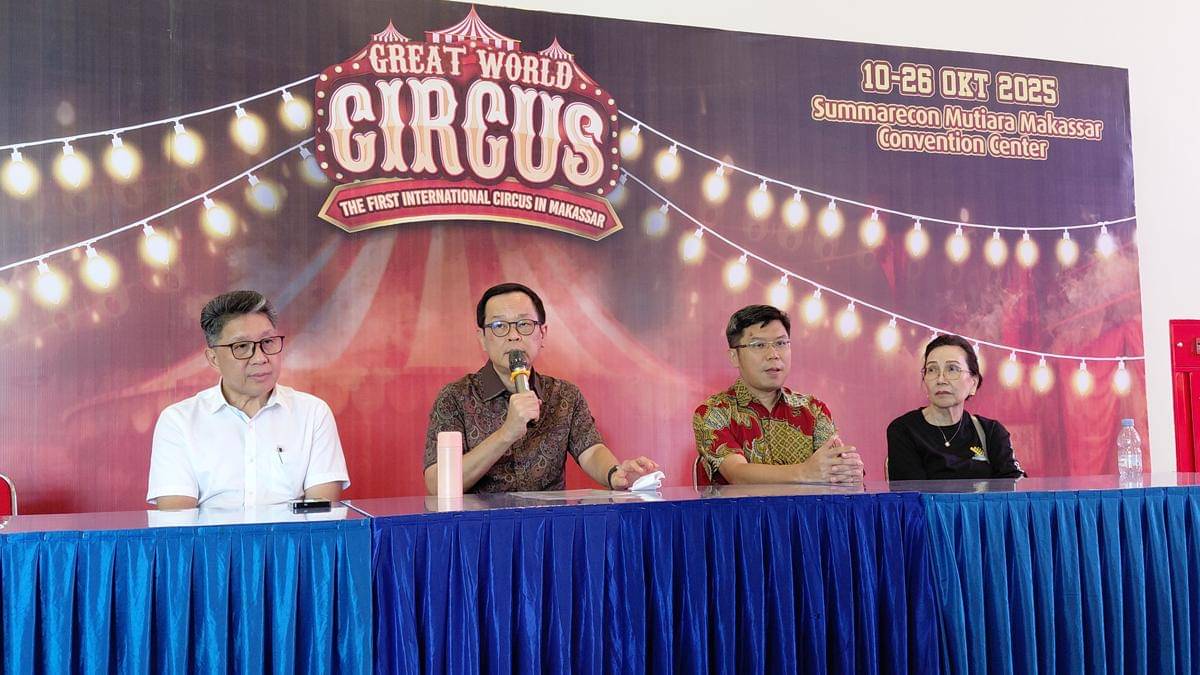Pemain sirkus internasional akan tampil di Great World Circus, di Summarecon Mutiara Makassar Convention Center (SMCC), pada 10 hingga 25 Oktober 2025. (IDN Times/Aan Pranata)