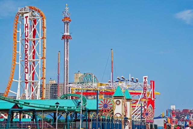 Potret Luna Park di Coney Island, Brooklyn, New York