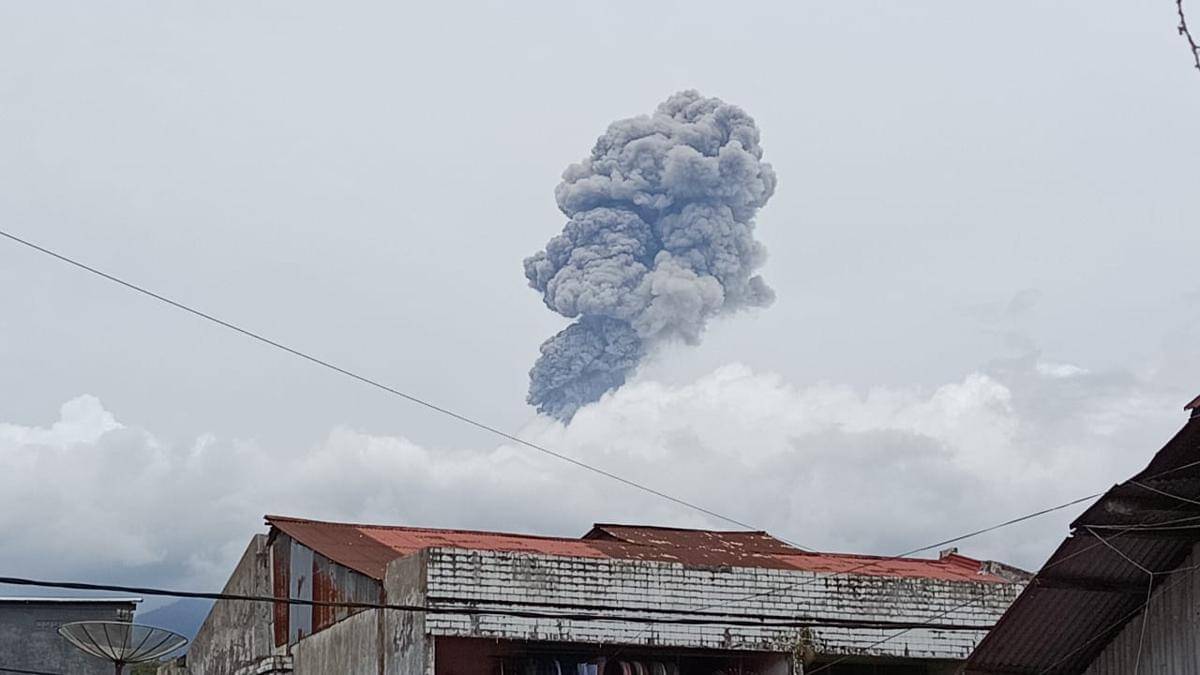 Erupsi Gunung Marapi (Foto: Istimewa)