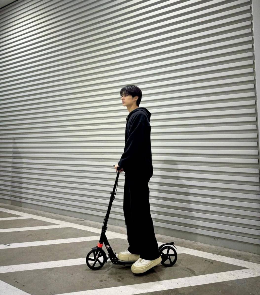potret Jun SEVENTEEN (instagram.com/junhui_moon)