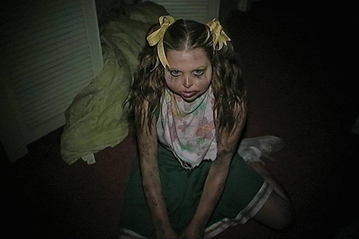adegan dalam film V/H/S/Halloween