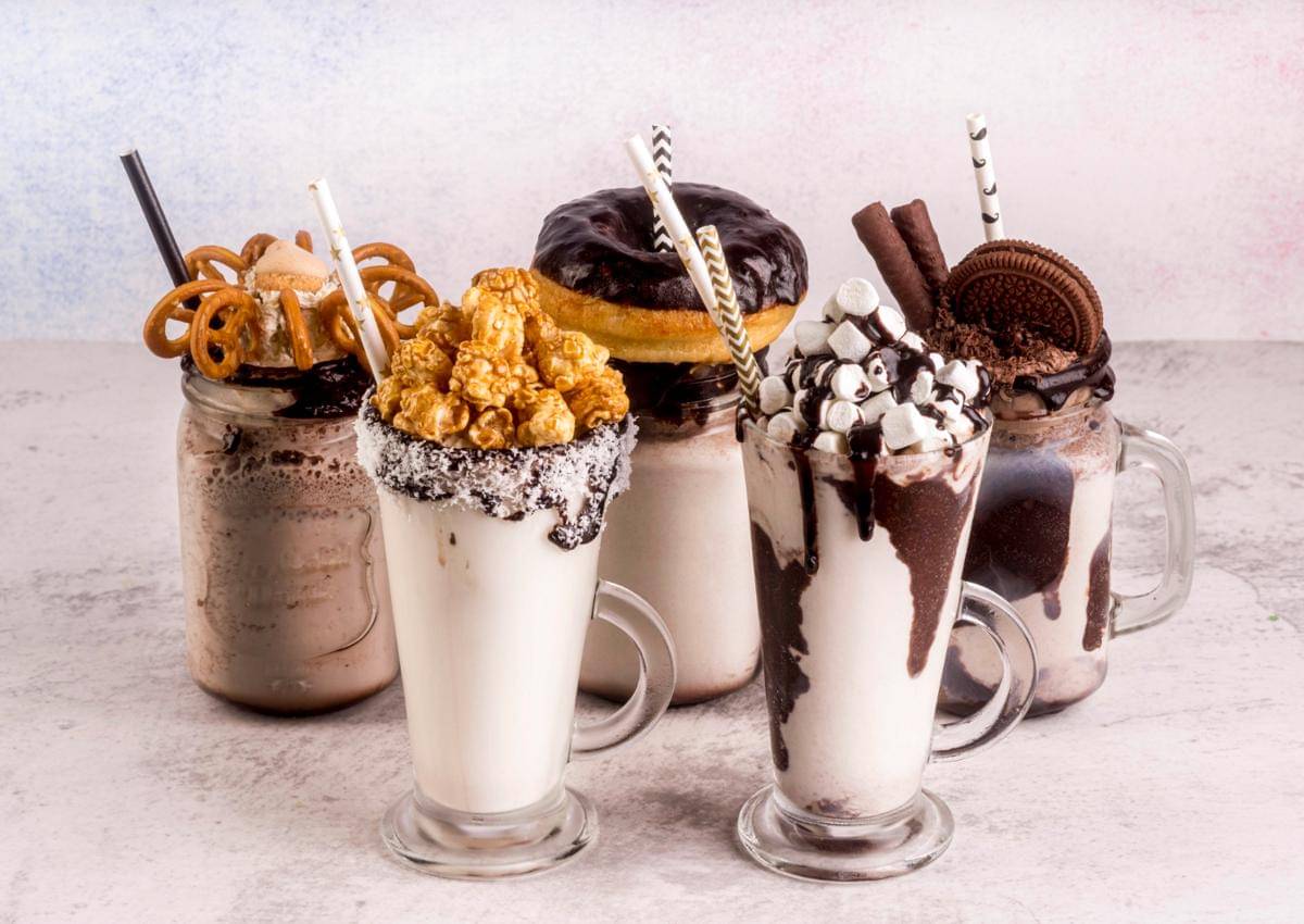ilustrasi frappe dan milkshake 