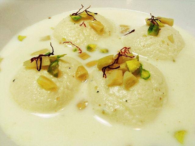 ilustrasi Rasmalai (commons.wikimedia.org/ramantalkin)