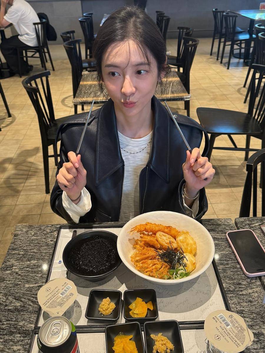 potret Park JI Hyun (instagram.com/voyavivirel)
