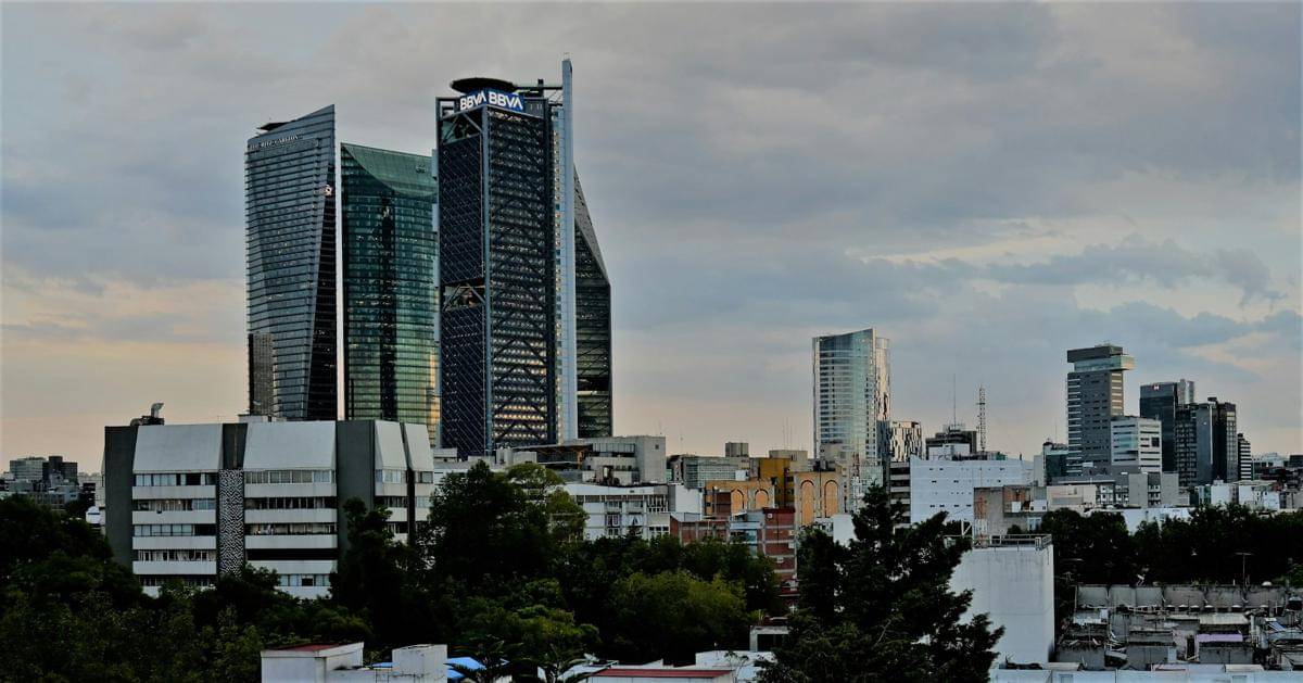 suasana di Mexico City (unsplash.com/carlbcampbell)