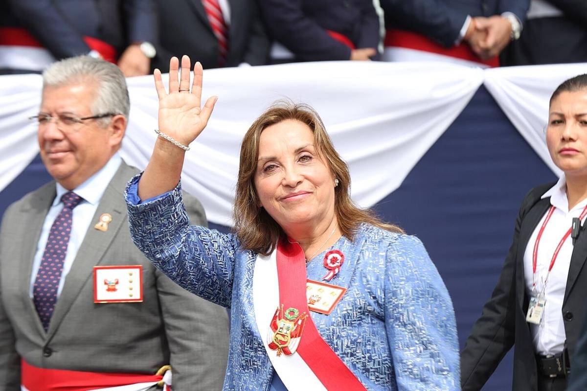 Mantan Presiden Peru, Dina Boluarte. (Ministerio de Defensa del Perú, CC BY 2.0 <https://creativecommons.org/licenses/by/2.0>, via Wikimedia Commons)