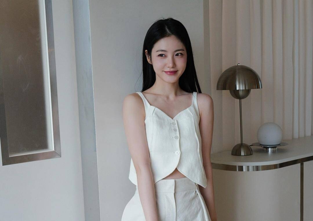 Shin Ye Eun 