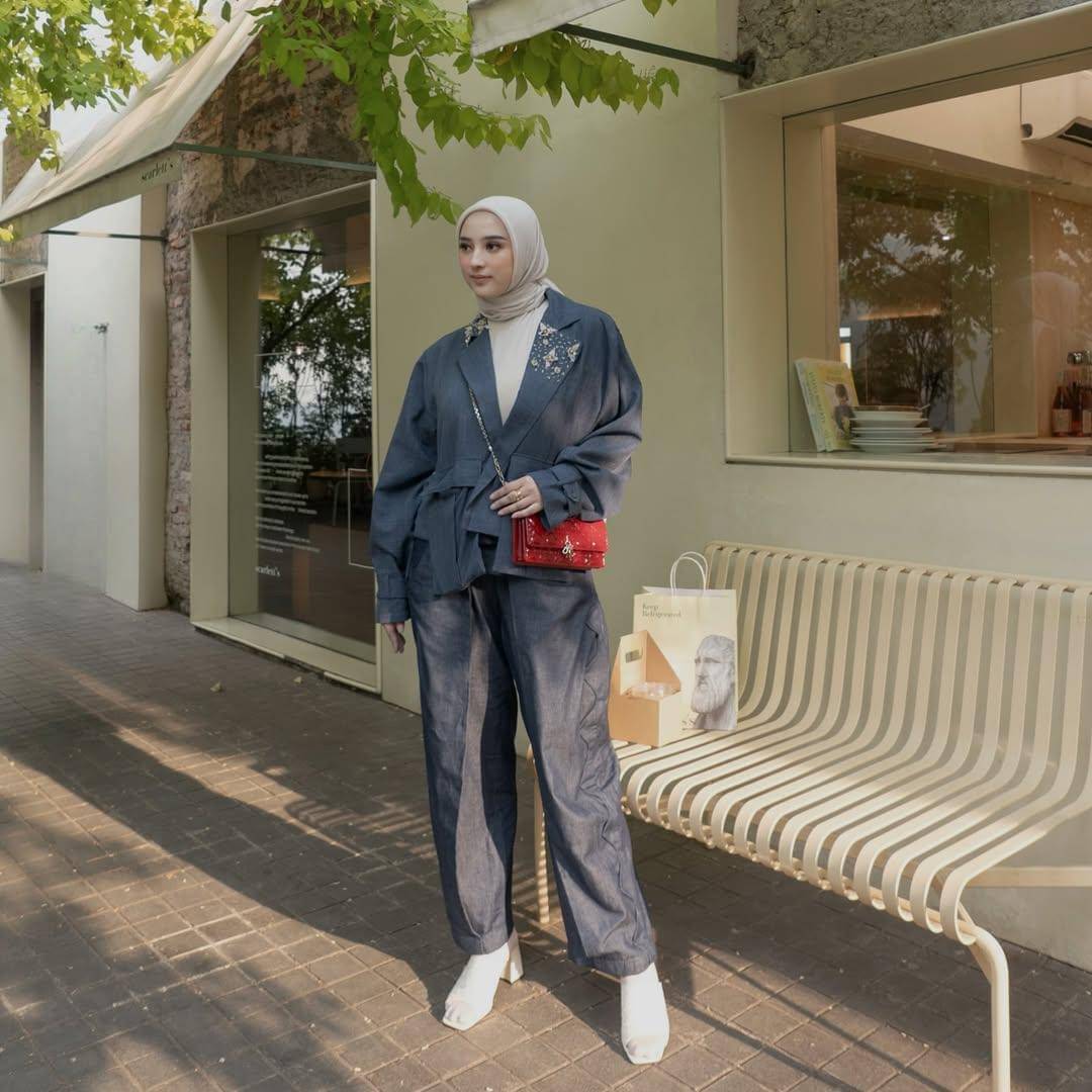 Inspirasi Style ala Dinan Fajrina