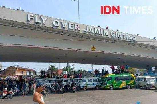 Fly over Jamin Ginting (IDN Times/Prayugo Utomo)