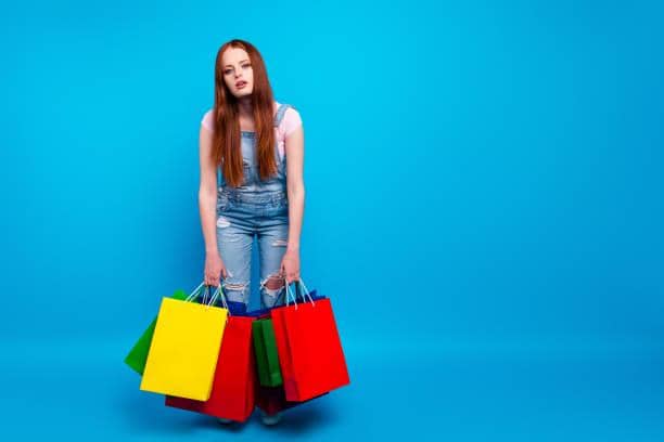 ilustrasi menyesal setelah belanja (pexels.com/Deagreez)