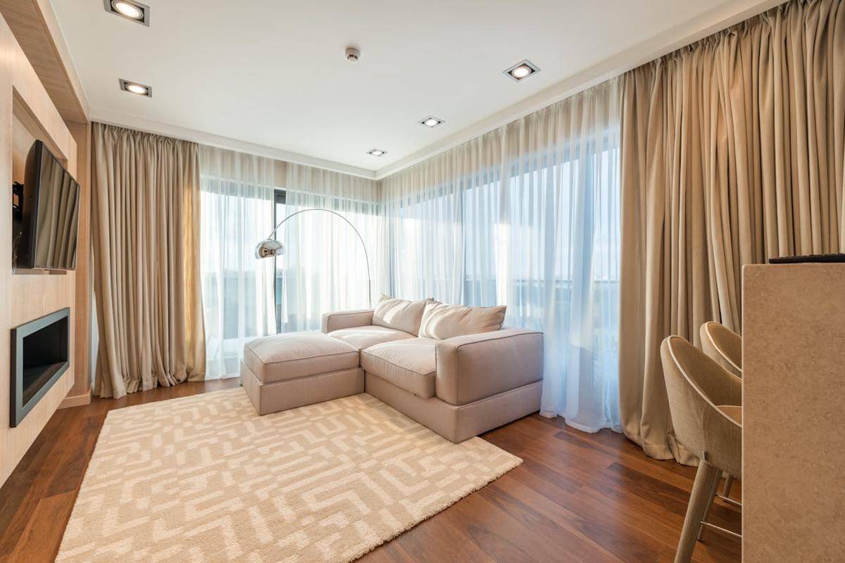 ilustrasi interior rumah gaya mediterania (pexels.com/Max Vakhtbovycn)