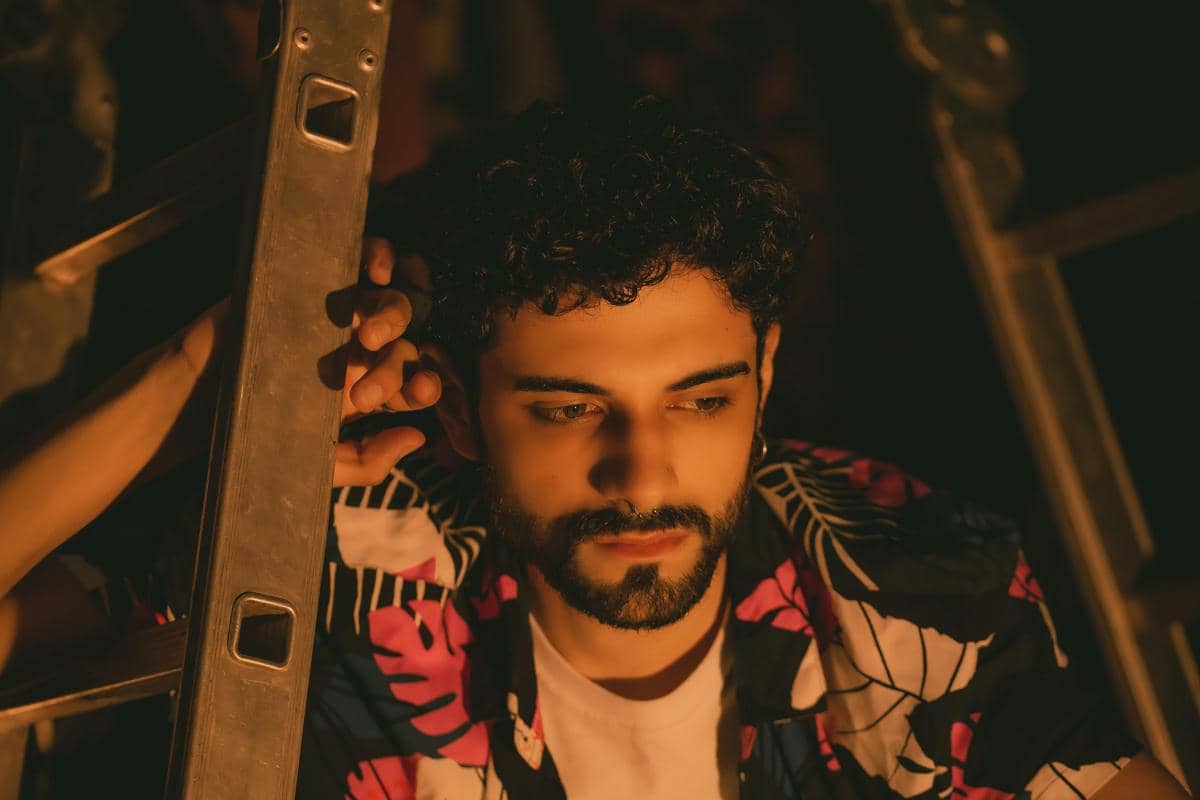 ilustrasi hasil perming rambut (pexels.com/Marcelo Chagas)