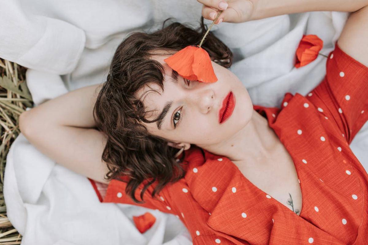 ilustrasi poppy flower (pexels.com/Vlada Karpovich)
