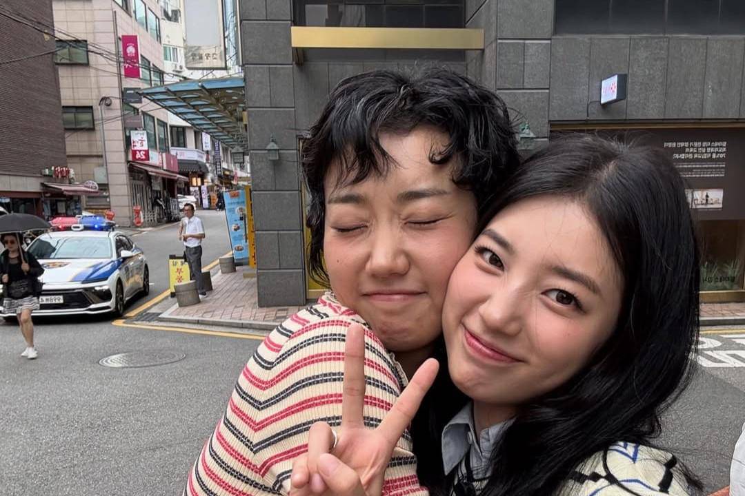 potret Lee Joo Young dan Bae Suzy di balik drama Genie, Make A Wish