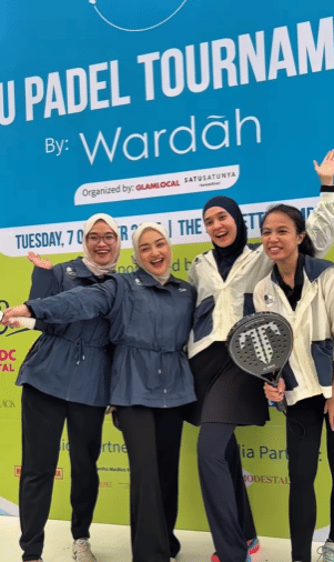 Dhini Aminarti ikut turnamen padel