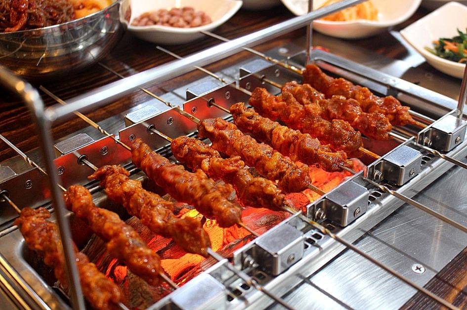 ilustrasi street food korea yang punya versi mirip Indonesia