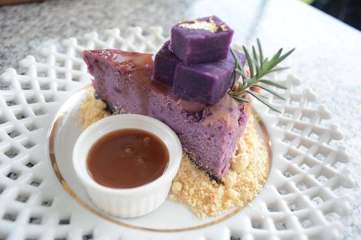 Potret ube cake khas Filipina