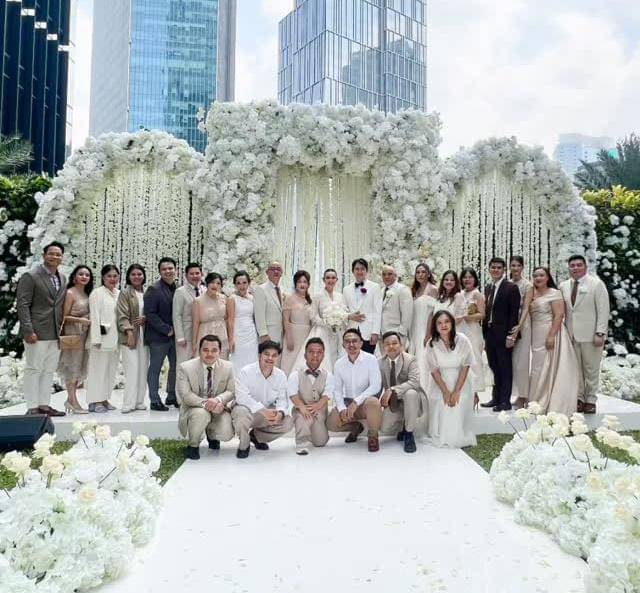 keluarga Amanda Manopo di pemberkatan pernikahan