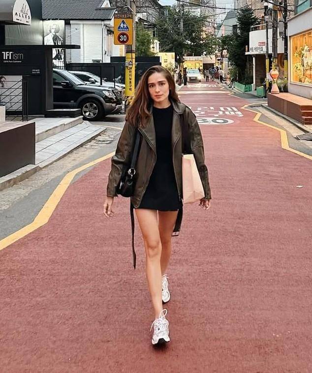 Yasmine Wildblood (instagram.com/yaswildblood)