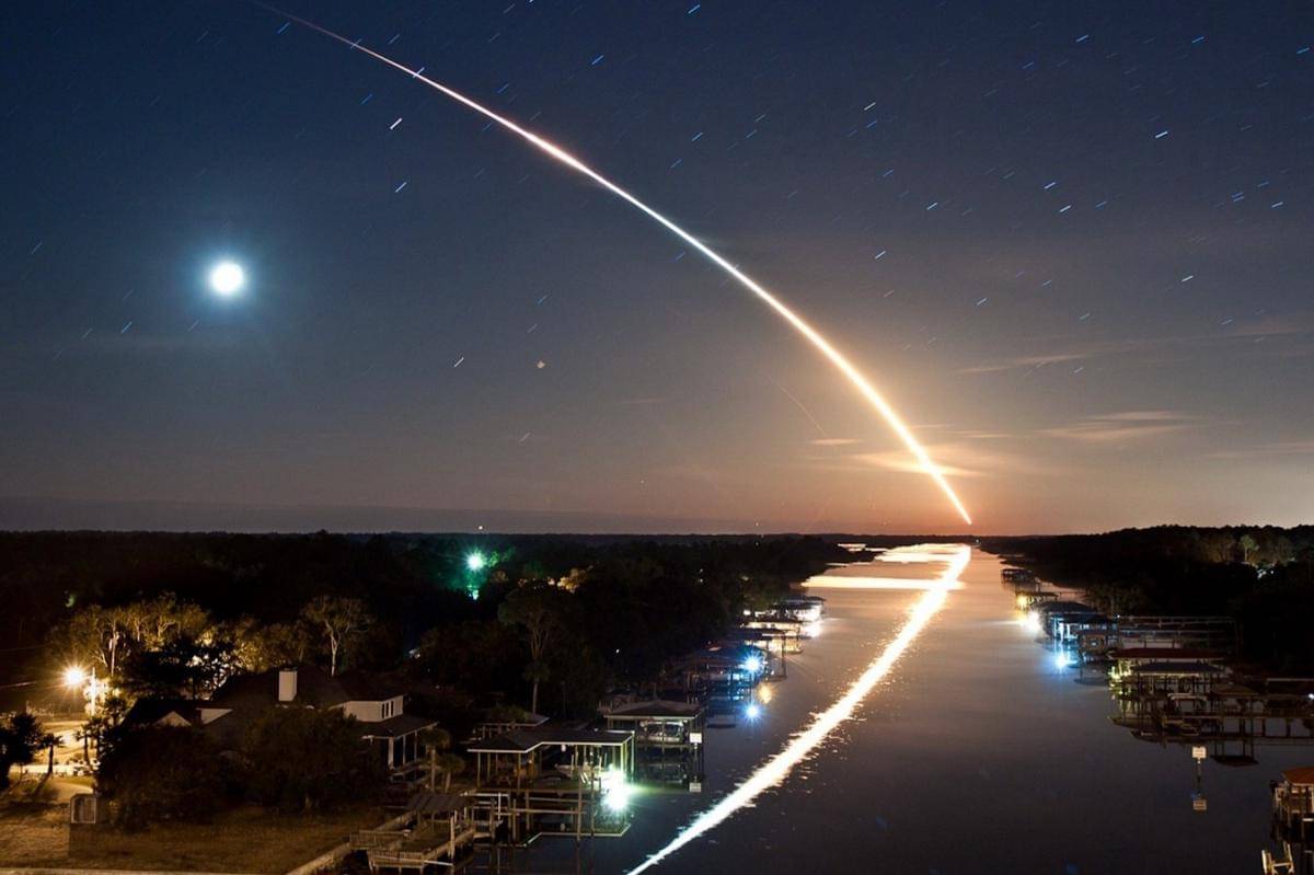 ilustrasi meteor jatuh (pixabay.com/laocaohenmang)