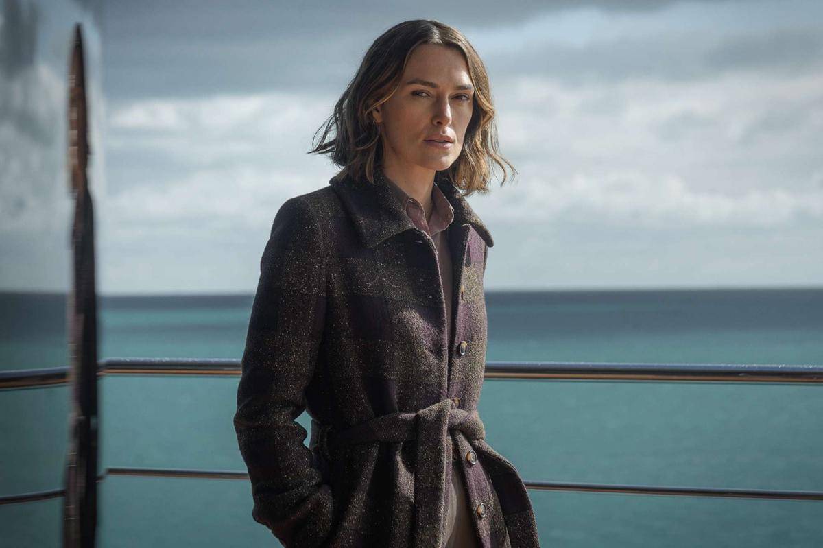 Keira Knightley dalam film The Woman in Cabin 10