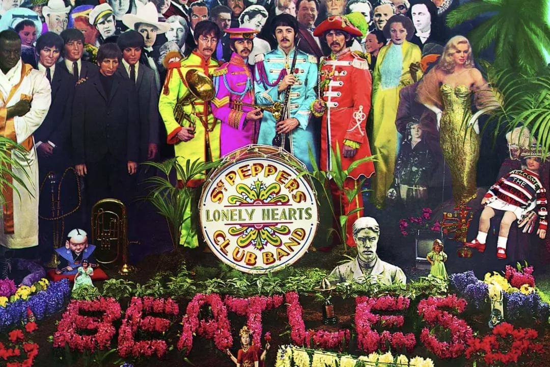 cover album Sgt. Pepper's Lonely Hearts Club Band