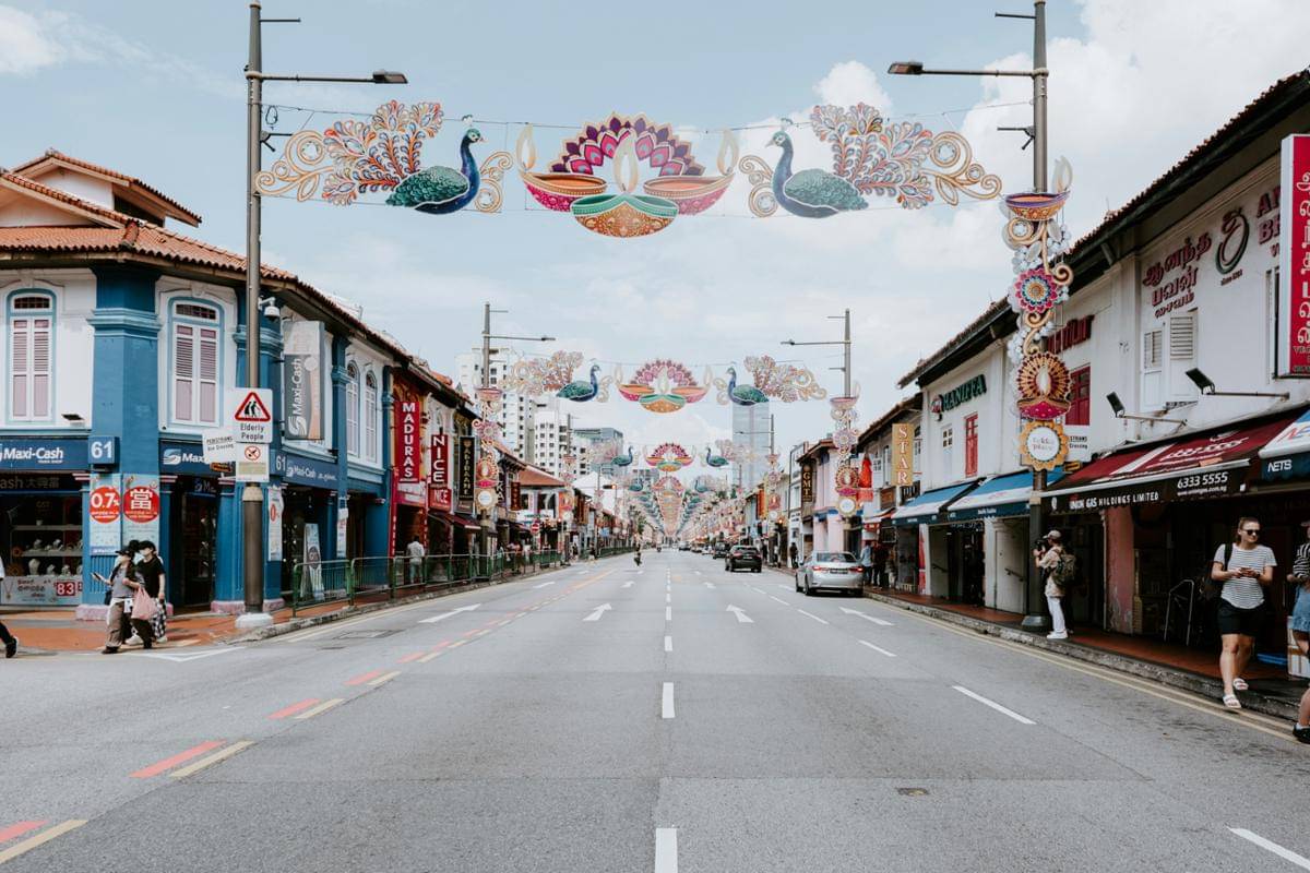 ilustrasi suasana di Little India, Singapura