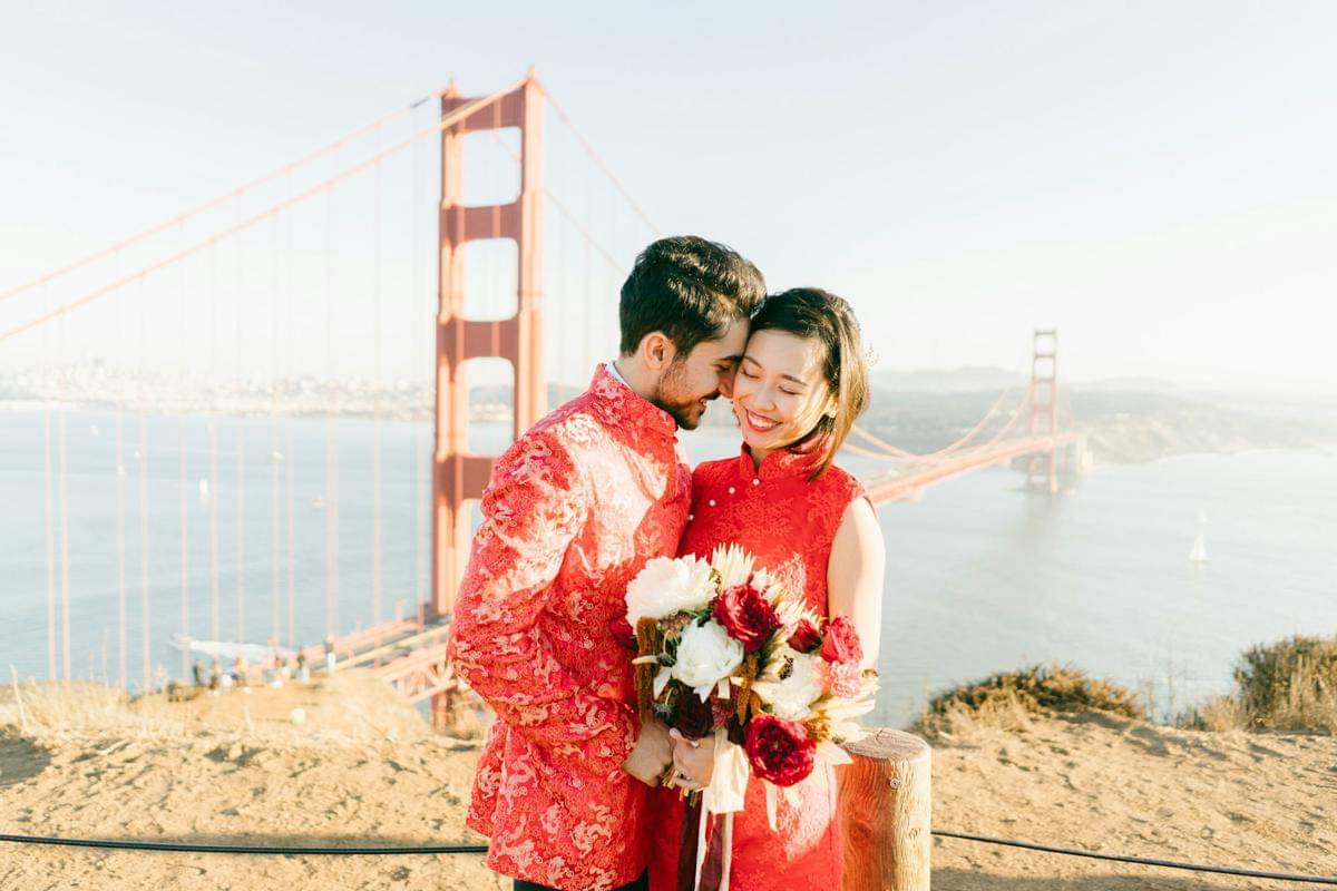 ilustrasi pasangan menikah (unsplash.com/East Meets Dress)