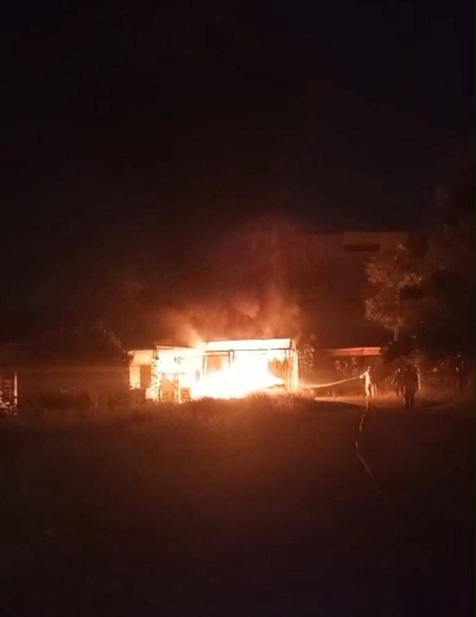 Angkringan yang terbakar di Bandar Lampung. (IDN Times/istimewa)