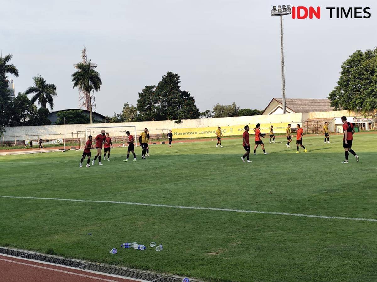 Internal game Bhayangkara Presisi Lampung FC di Stadion Pahoman. (IDN Times/Muhaimin)