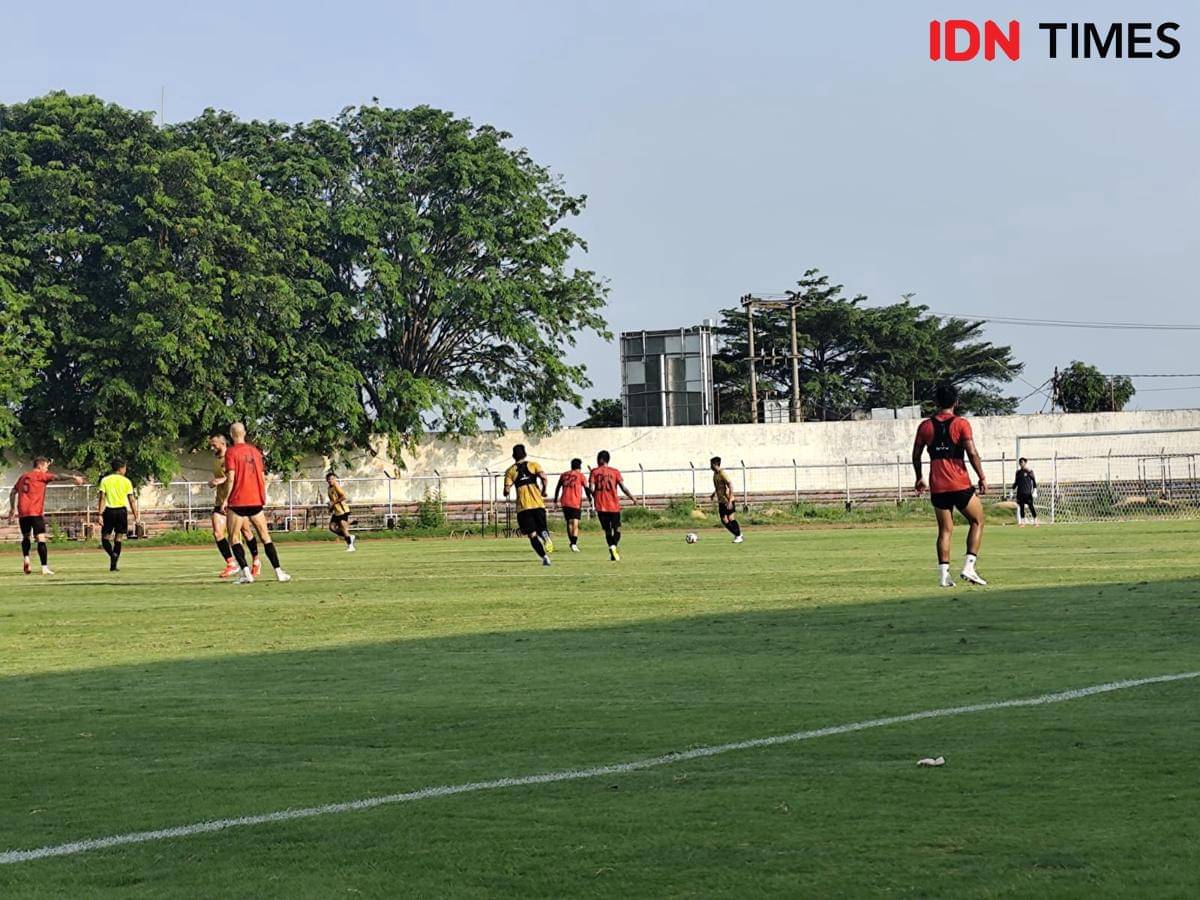 Internal game Bhayangkara Presisi Lampung FC di Stadion Pahoman. (IDN Times/Muhaimin)