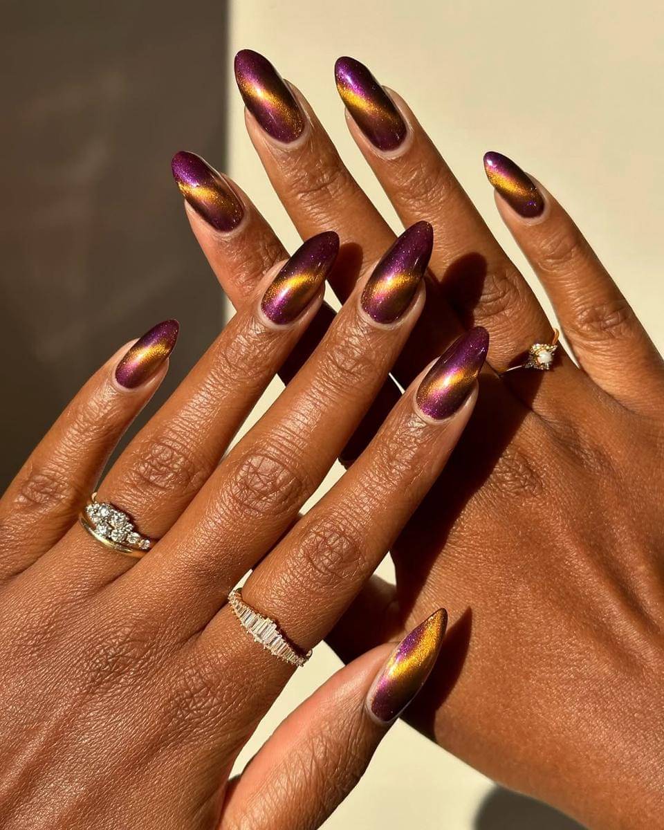 inspirasi eggplant nails (instagram.com/melanated.mani)