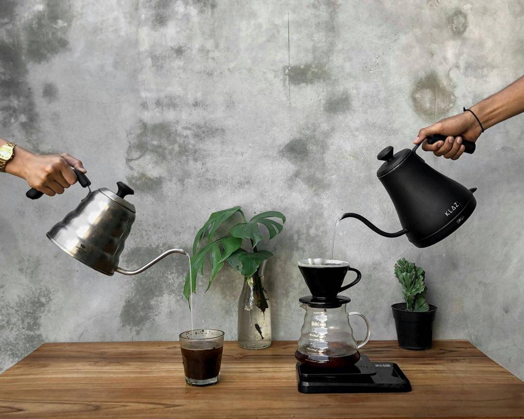 ilustrasi membuat kopi (unsplash.com/Prayudha Saputra)