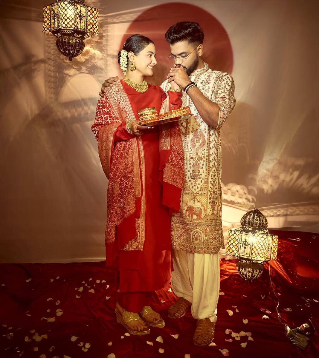 Hina Khan dan suami