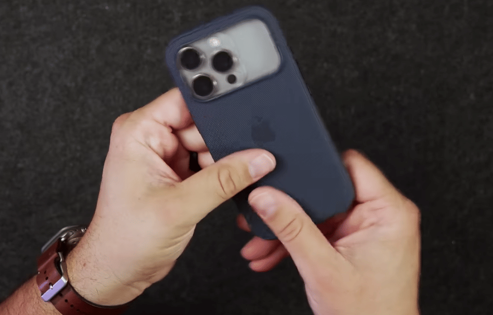 casing TechWoven pada iPhone 17 Pro