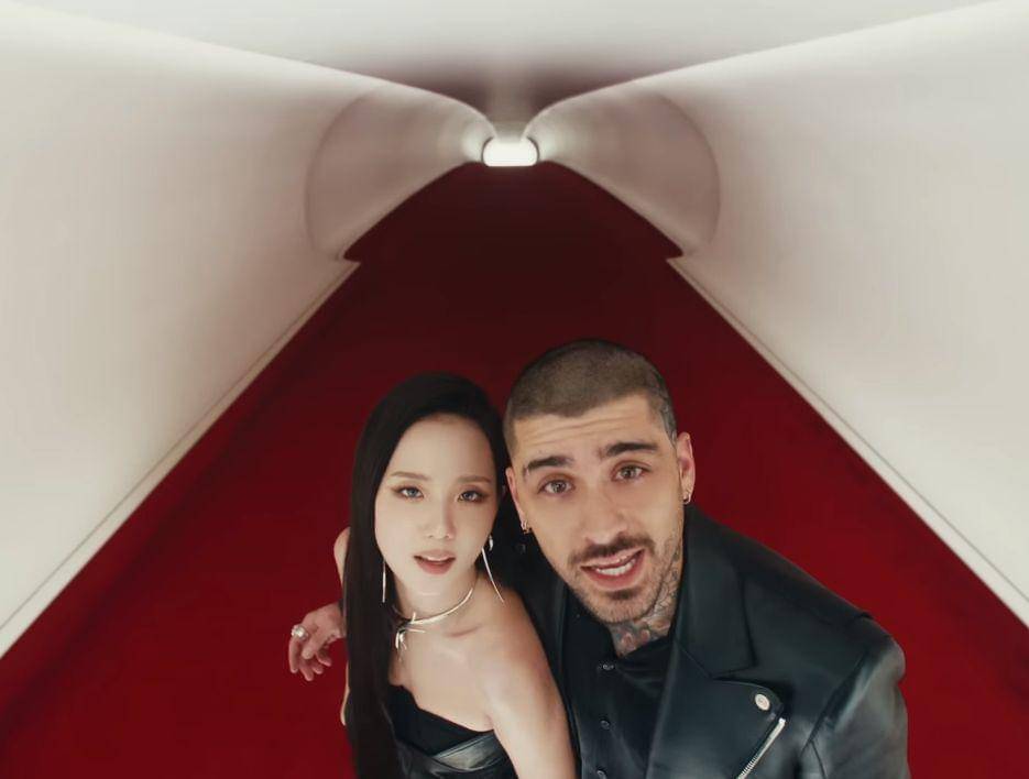 Cuplikan MV "Eyes Closed" milik Jisoo dan ZAYN (youtube.com/JISOO)