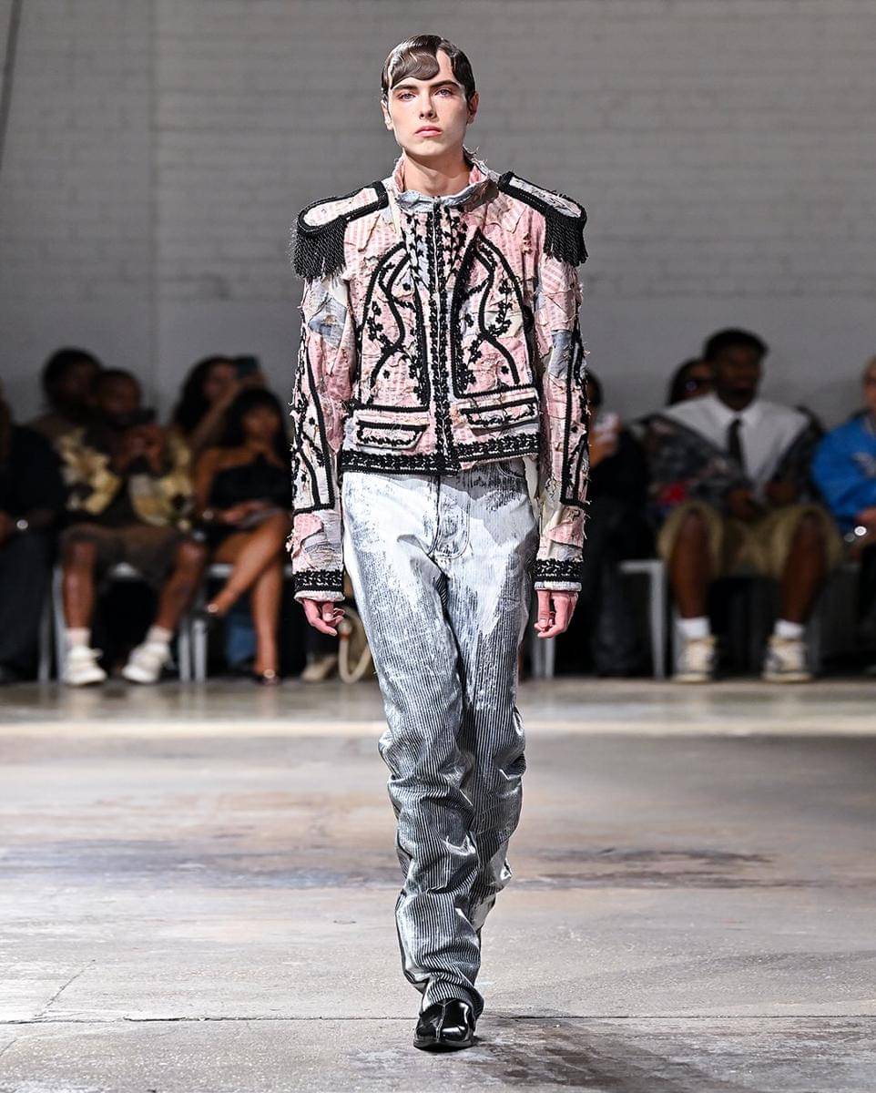 Koleksi Who Decides War S/S '26 di New York Fashion Week (instagram.com/whodecideswar)