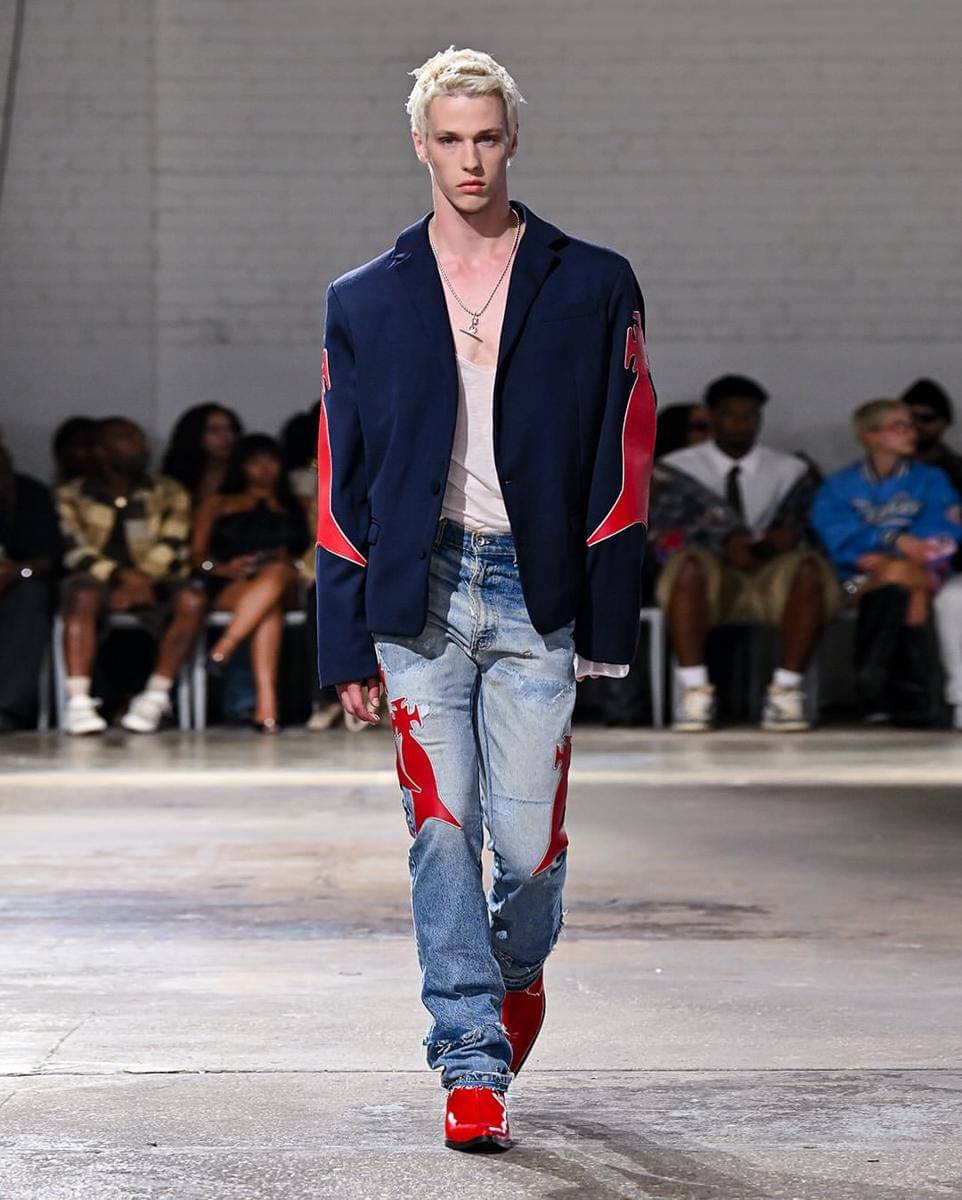 Koleksi Who Decides War S/S '26 di New York Fashion Week (instagram.com/whodecideswar)