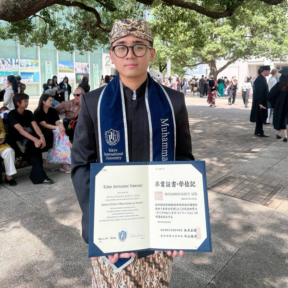 Rafly Anak Mulan Jamelaa Wisuda di Jepang (instagram.com/mulanjameela1)