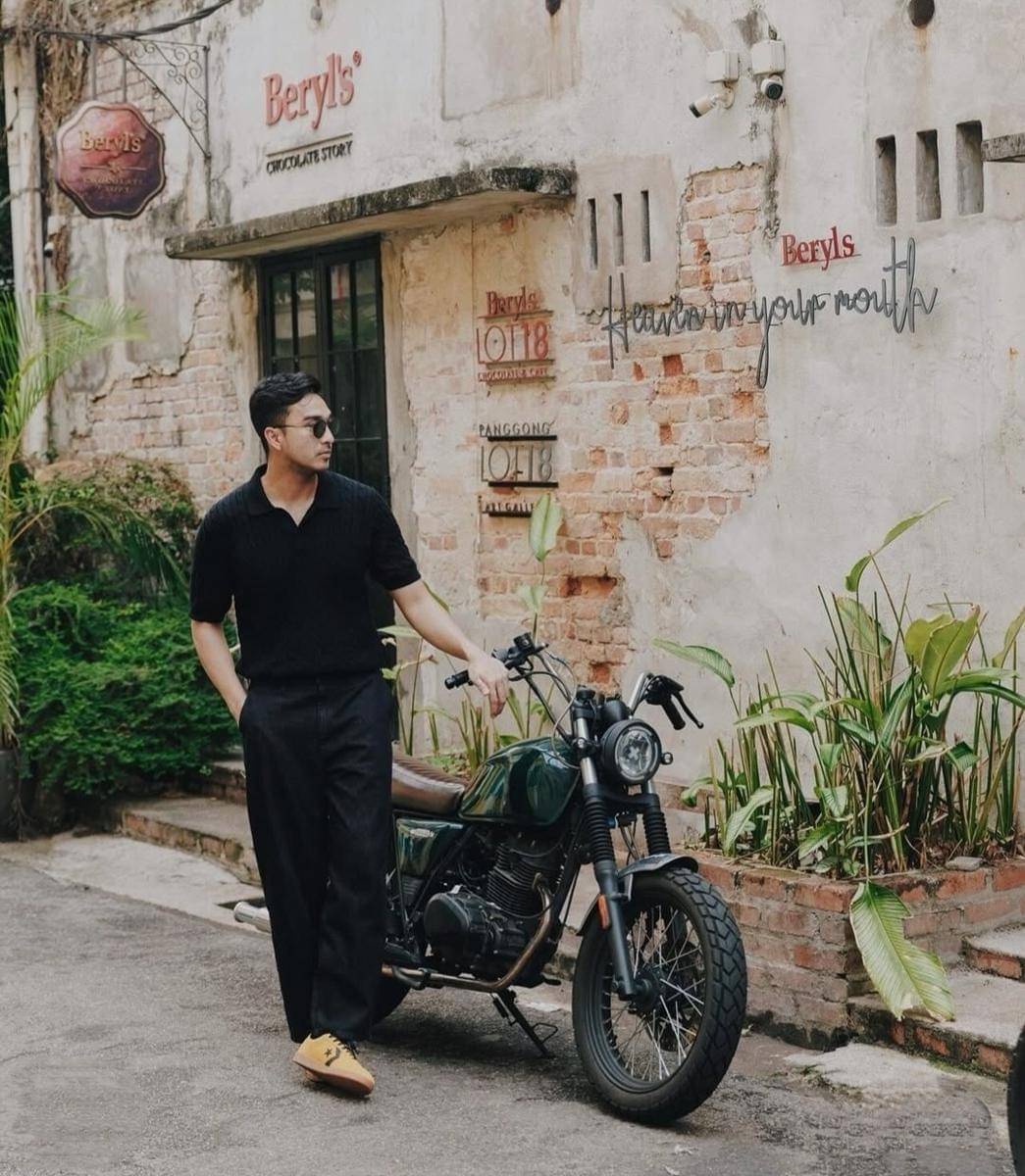 Gaya simpel Ibrahim Risyad