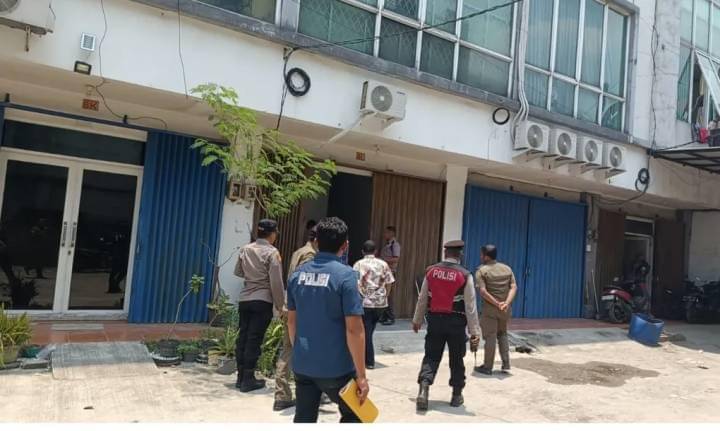 Disnaker dan kepolisian datangi ruko diduga lakukan penipuan ke pencari kerja (dok. Pemkot Tangerang)