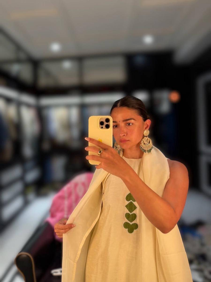 Alia Bhatt (instagram.com/aliaabhatt)
