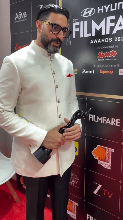 Abhishek Bachchan (instagram.com/filmfare)